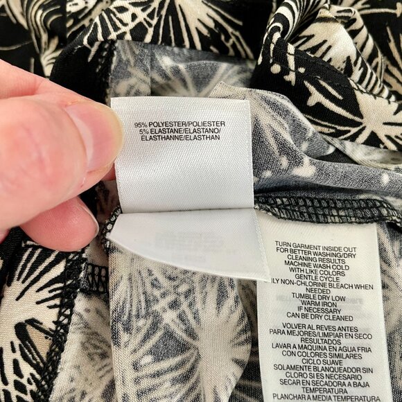 Anne Klein Flowy Sleeveless Tank Top, Starburst Pattern, Black/Tan/Cream, Size S - Picture 9 of 9